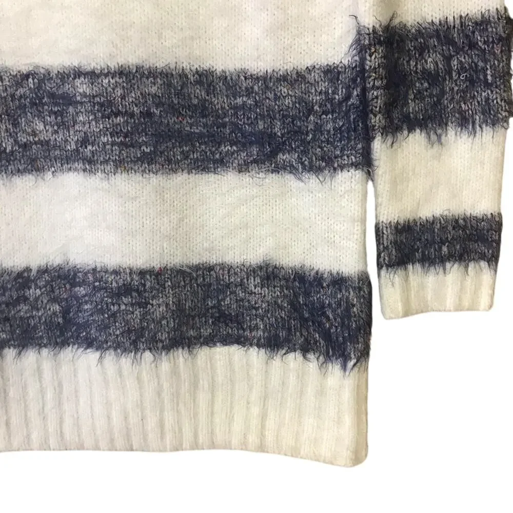 Hem & Thread blue white striped fuzzy sweater long cozy eyelash WOMENS SMALL
